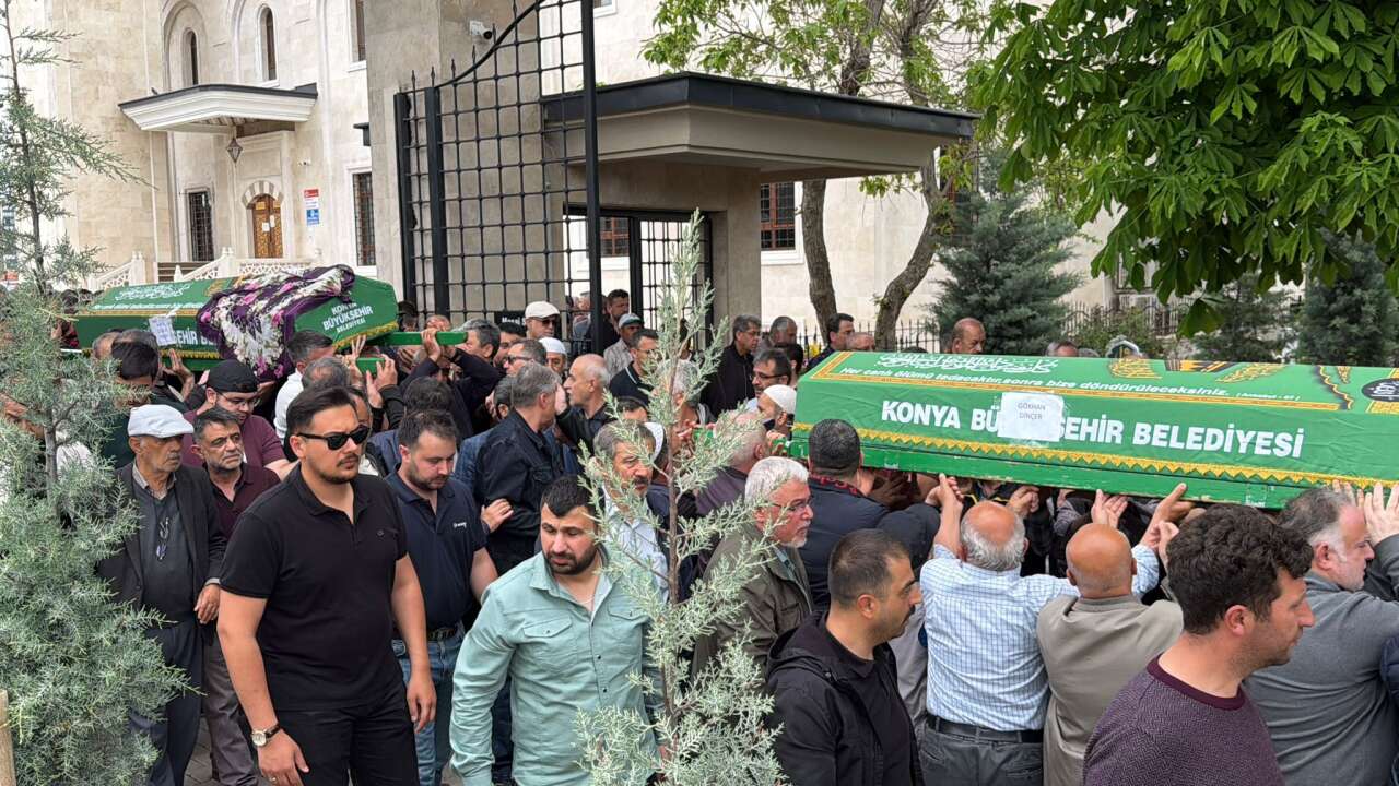 Konya’da evlat kurbanı anne ve babaya son veda 12